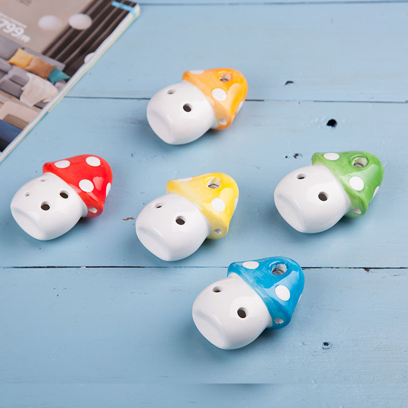 Ocarina-Colgante de cerámica con 6 agujeros para principiantes, pequeño seta de dibujos animados, 5 colores, tono Alto C, juguetes de enseñanza de recuerdo turístico, novedad de