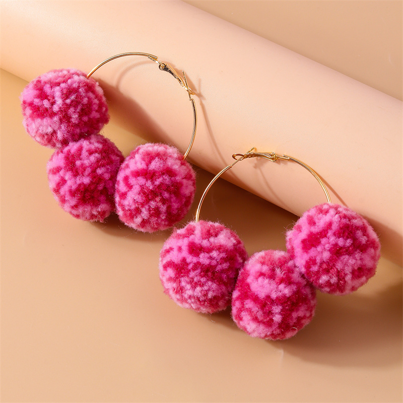 Aihua Faux Fur Ball Earrings for Women Soft Fluffy Pom Pom Decor Dangle Earrings Jewelry Accessories Christmas Party Dress Up: Hot Stamping