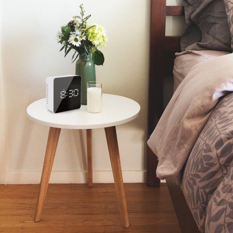 Digital Clocks USB Digital LED Alarm Clock 12H / 24H Snooze Function Mirror Clock Indoor Thermometer Electronic Desktop Clock