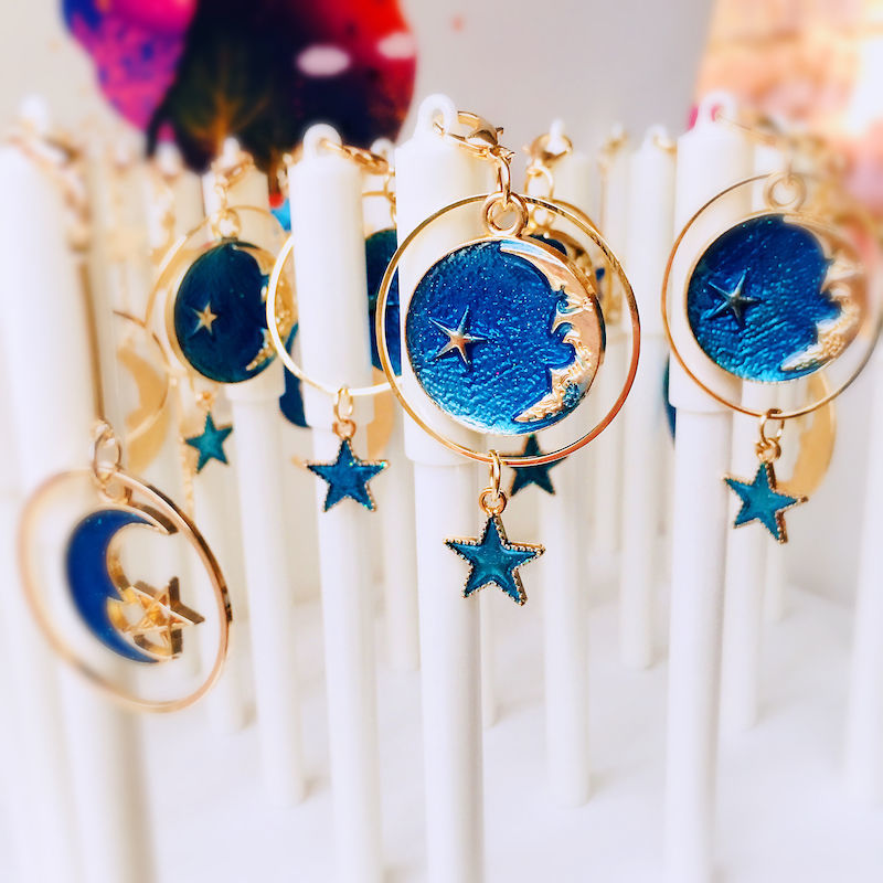 1 Pcs Sterrenhemel Ster Maan Hanger Gel Pen Kawaii Stationair 0.38mm Zwarte Inkt Leuke Pen Papelaria School levert