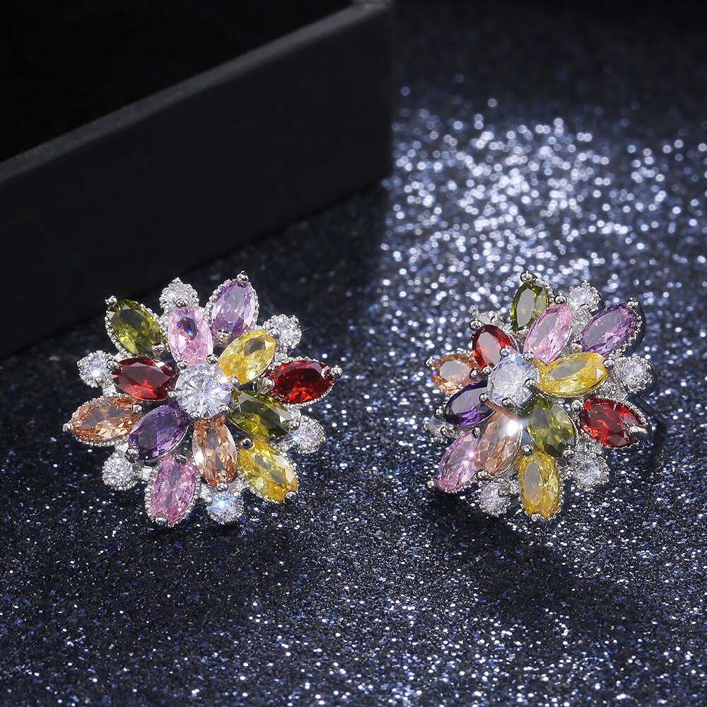 Huitan Gorgeous Big Flower Stud Earring for Women Wedding Engage Dance Party Noble Brilliant Zircon Stone Earrings: E284