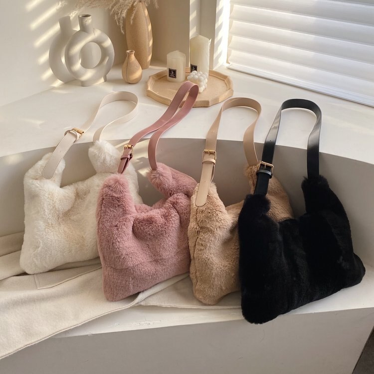 Lammeull skuldervesker for kvinner vinter kvinnelige totes høy kapasitet myk plysj faux fur håndvesker dame casual crossbody bag