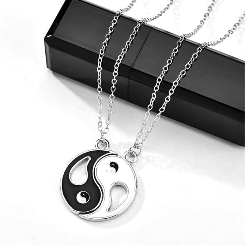 2 Pcs/Set Couple Necklace Round Heart Cats Key Locket Best Friends Pendant Necklace for Family Lovers Friendship Jewelry: 22