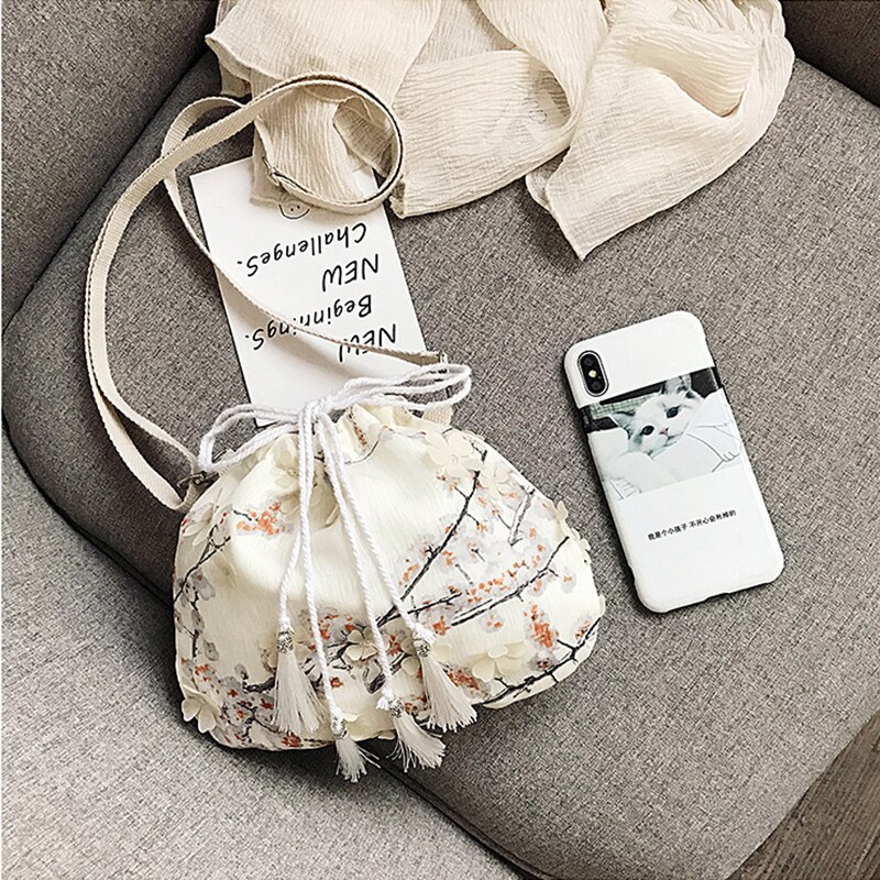 LILY QUEEN Chinese Style Crossbody Shoulder Bag Women Drawstring Tassel Canvas Purse Ladies Flowers Pouch