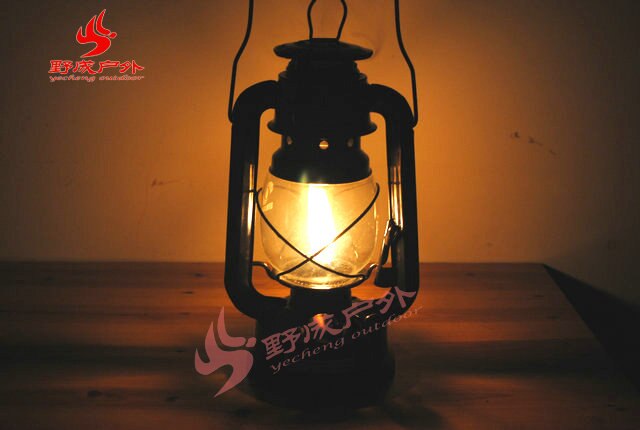 Lámpara de queroseno clásica nostálgica, farol Vintage de parafina, luz de emergencia salvaje para campamento, 19cm de altura