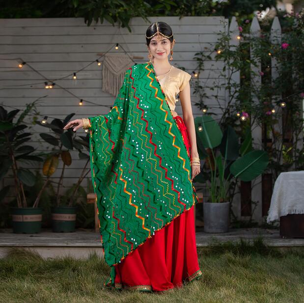 Forår sommer indien sarees kvinde etniske stilarter broderi tørklæde dupattas smuk farve behageligt sjal