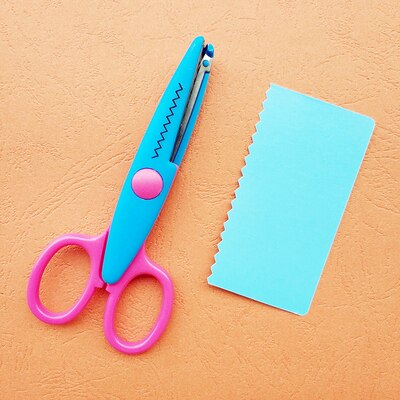 JTSIP Kids Safety Lace Scissors Stainless Steel Plastic Scissors School Paper Cutter Tool Six Patterns Set Children DIY Scissors: E 1PCS