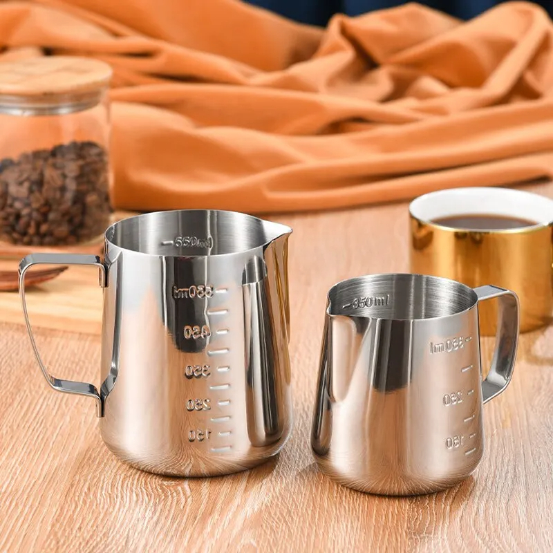 Mjölkskumningskanna i rostfritt stål, silverfärgad skummare, kaffe, lattebehållare, metallkanna, baristakopp
