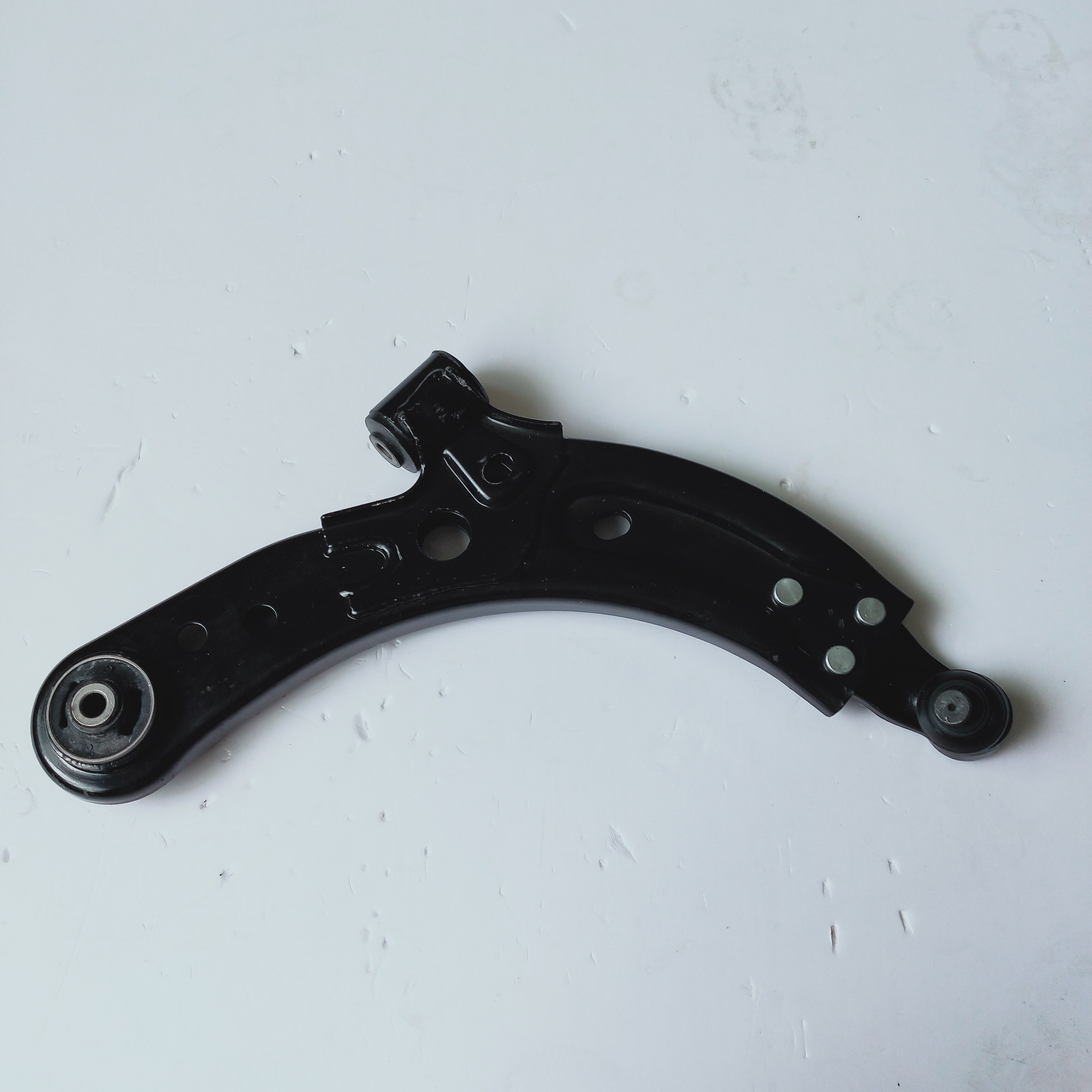 Brazo de Control inferior para MG3 SAIC MG3