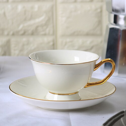Tasses à café et soucoupes en porcelaine à os blanc, tasse de service de noël, tasse blanche en céramique de avec bord doré, vaisselle scandinave: B