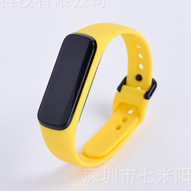 Smart Watch Band for Samsung Galaxy Fit-e R375 Silicone Wrist Band Strap Watchband Adjustable Bracelet Sports Replacement Band: Yellow