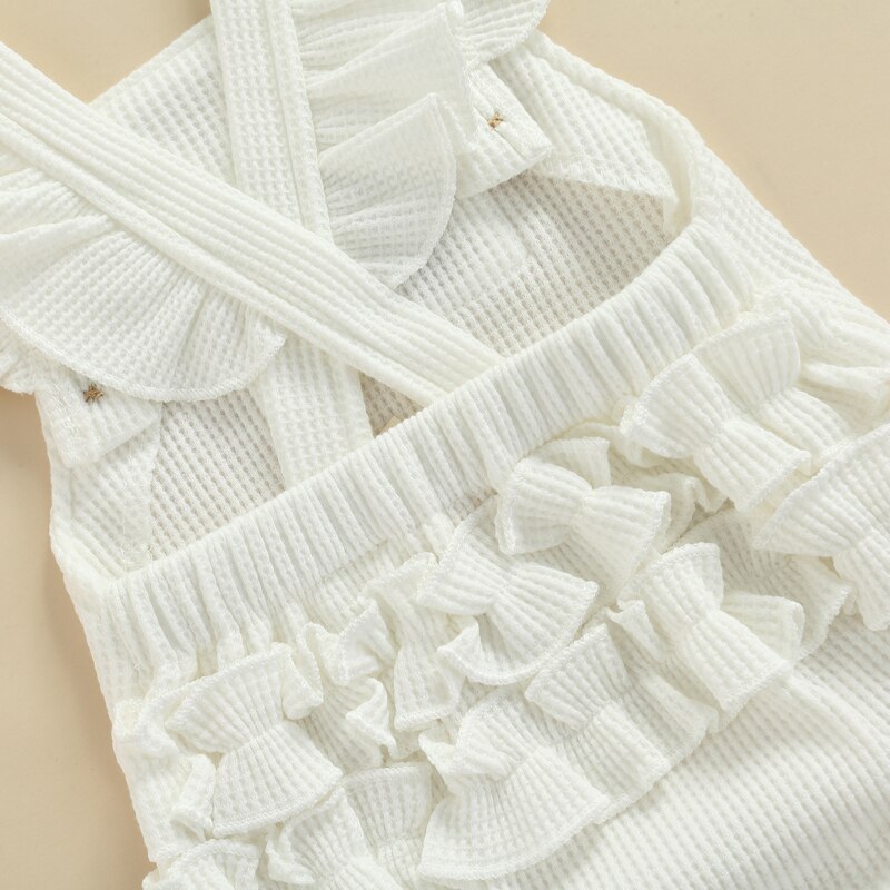 Baby-bodys für mädchen und jungen mit blumenmuster, rüschenärmeln, druckknöpfen bin saum und einfarbigen haaraccessoires, 2- teiliges sommer-einstellen