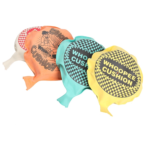 1Pc Willekeurige Kleur Grappige Whoopee Cushion Trick Fun Scheet Pad Kussen Jokes Knevels Pranks Maker Hallowmas Goederen April Fools speelgoed