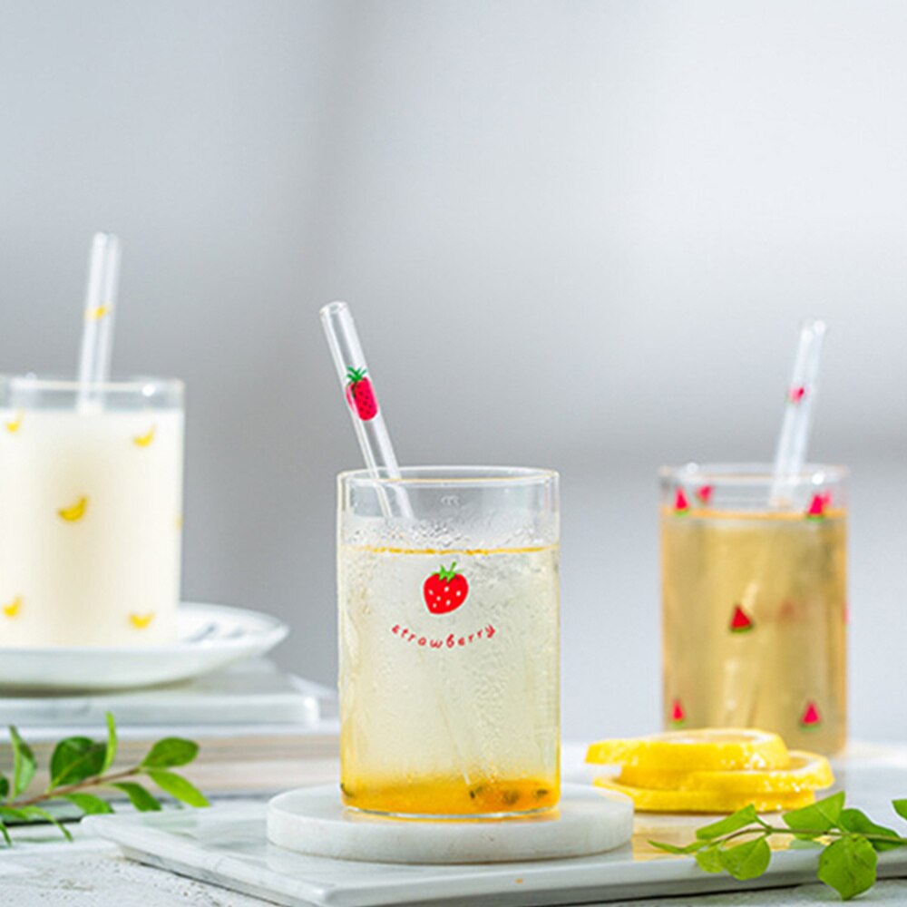 Vaso de vidrio borosilicato resistente al calor para jugo de fruta y leche, taza de almacenamiento de agua con pajita para el hogar y la Oficina (estilo de estampado de fresa