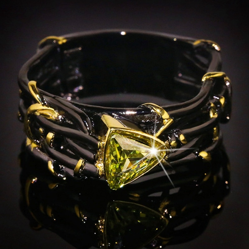 Overdreven Persoonlijkheid Ringen Voor Vrouwen Unieke Zwarte Goud Tungsten Driehoek Groen Zirkoonkristal Trouwringen Sieraden