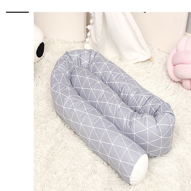 Pasgeboren Baby Bumper Grijs Decoratieve Comfortabele Zachte Katoenen Doek Eenvoudige En Elegante Verschijning Baby Bed Omtrek Wieg