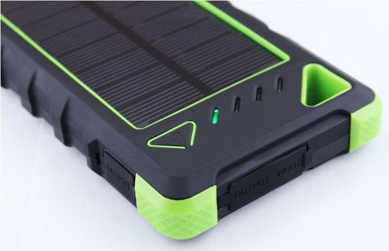 Ipx 6 vand / dråbe / støvresistent 16000 mah dual usb 4 led lys til telefoner / tablets udendørs camping solenergi bank batterioplader: Grøn