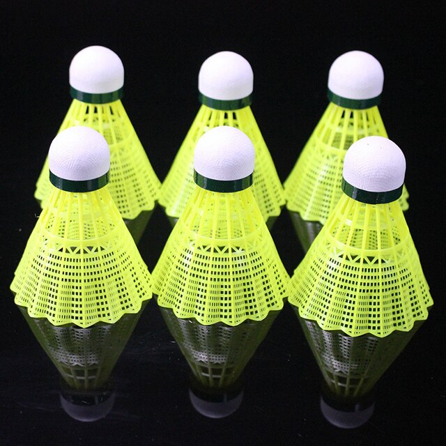 YXTC Nylon Badminton dauerhaft Federbälle Badminton Vögelchen Bälle für freundlicher Erwachsene drinnen draussen Sport Aktivitäzehn Anfänger: 6stck gelb