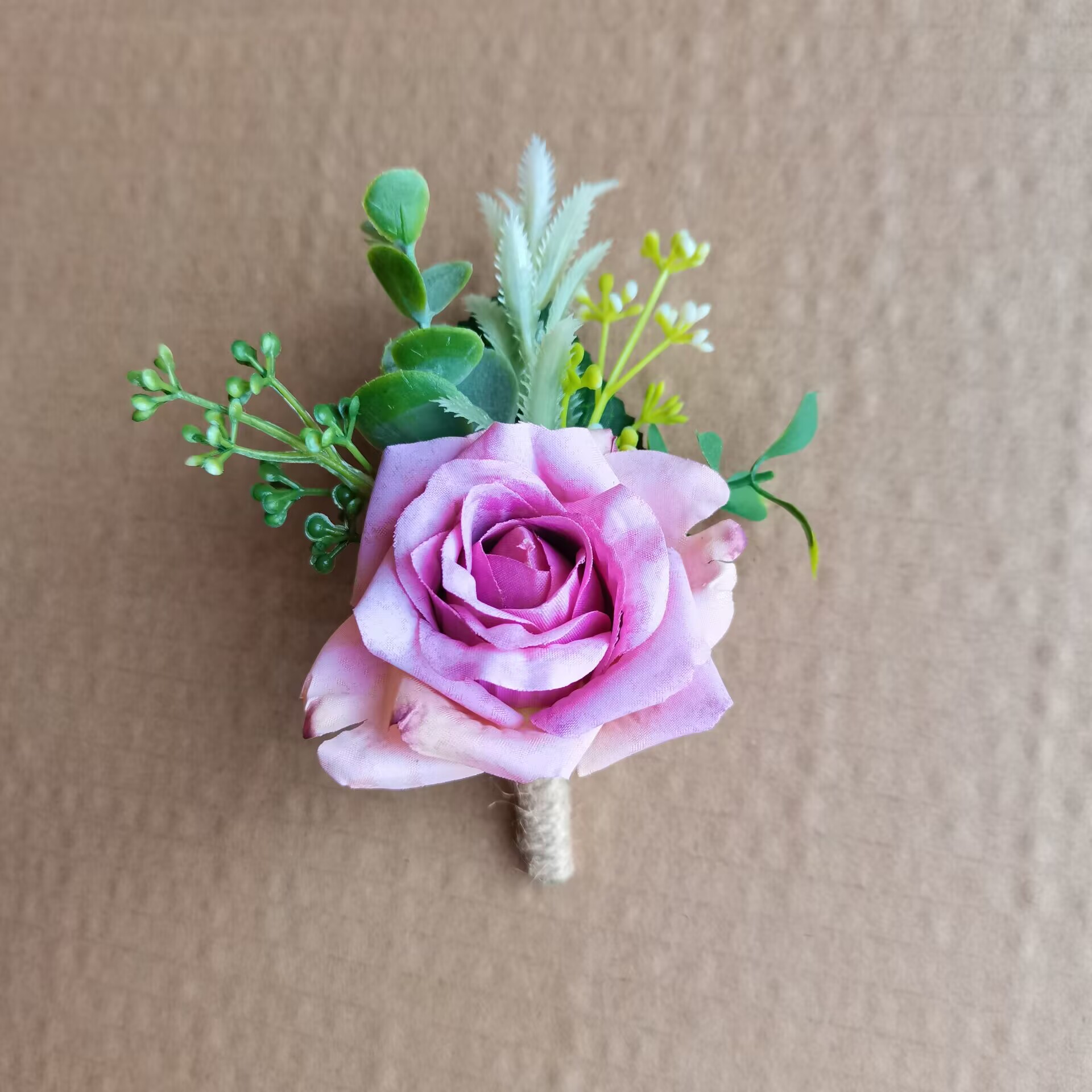 Beige Boutonnieres Blumen Künstliche Rosen Seide Weiße Corsage Knopfloch Trauzeugen Boutonniere für Männer Hochzeitsaccessoires: Elfenbein