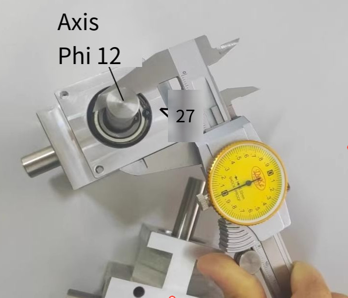 1: 1 Small Corner Device Spiral Bevel Gear 12MM Dual Output Shaft Differential Assembly Gearbox 1M 25T 2000RPM