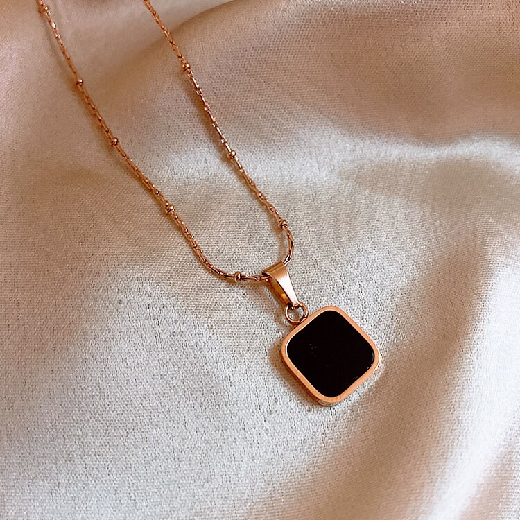neue klassische schwarze quadrat anhänger farblose Titan stahl frauen halskette Party luxus kurzen hals kette schlüsselbein kette