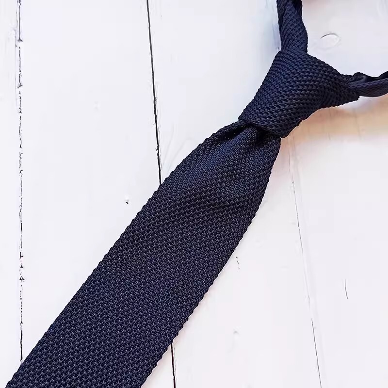 Jednokolorowe krawaty z dzianiny w kolorze khaki dla mężczyzn 6CM Wąskie brytyjskie krawaty na szyję dla kobiet College Student Knitting Neck Tie Cravat: Niebieski