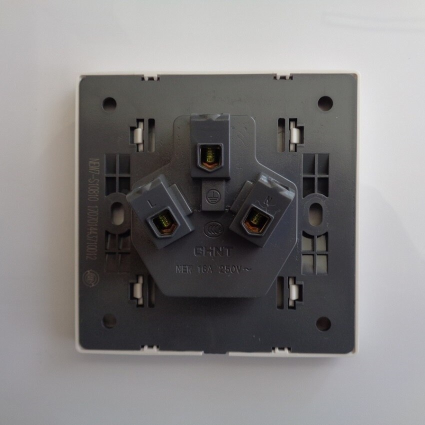 Chint Socket Schakelaar Drie Gat 16A 250V