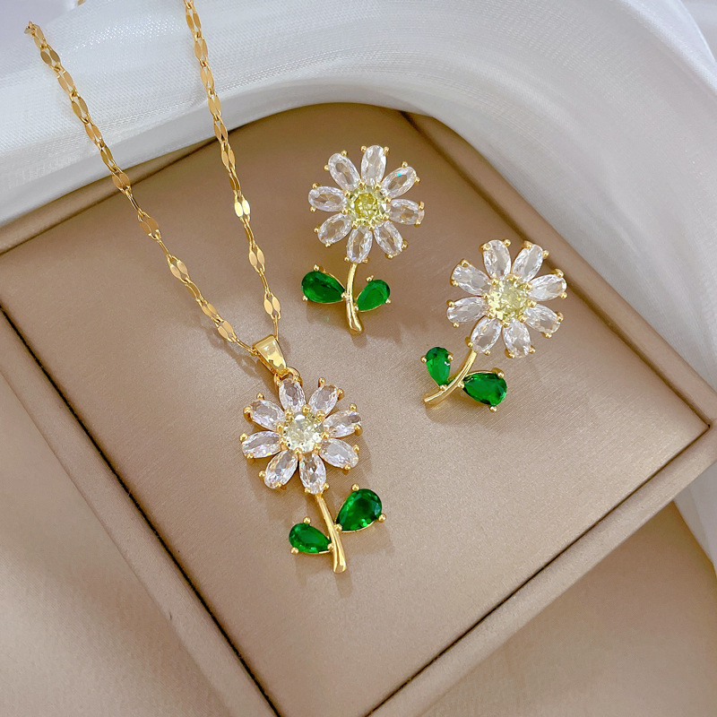 Classic Charming Sunflower Necklace and Earrings Set Light Luxury Micro-Setting Banquet Jewelry