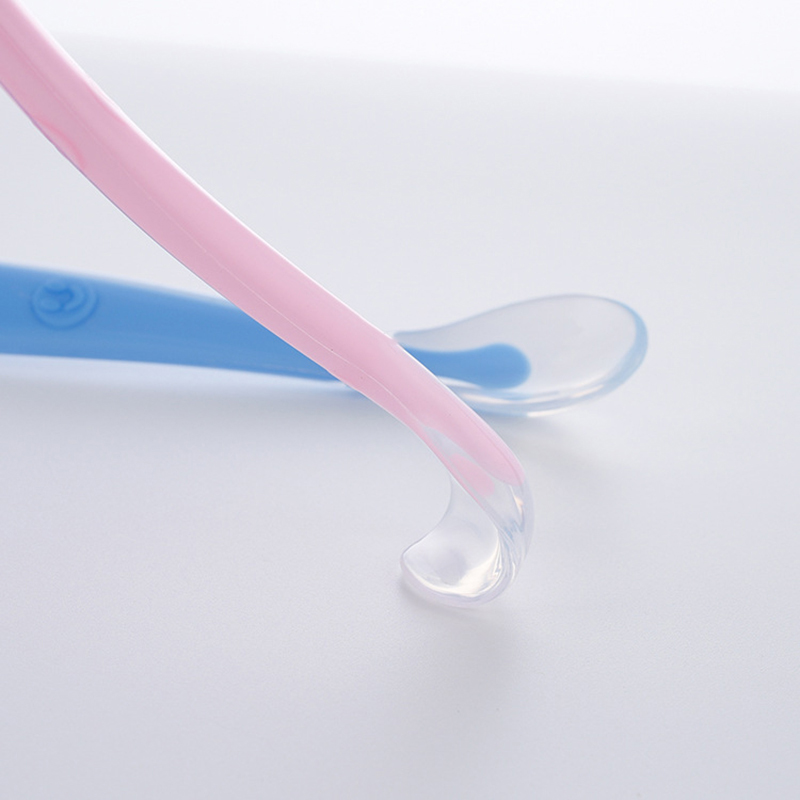 Cucharas de alimentación de silicona suave para niños, cuchara infantil de seguridad, herramientas de vajilla de retales