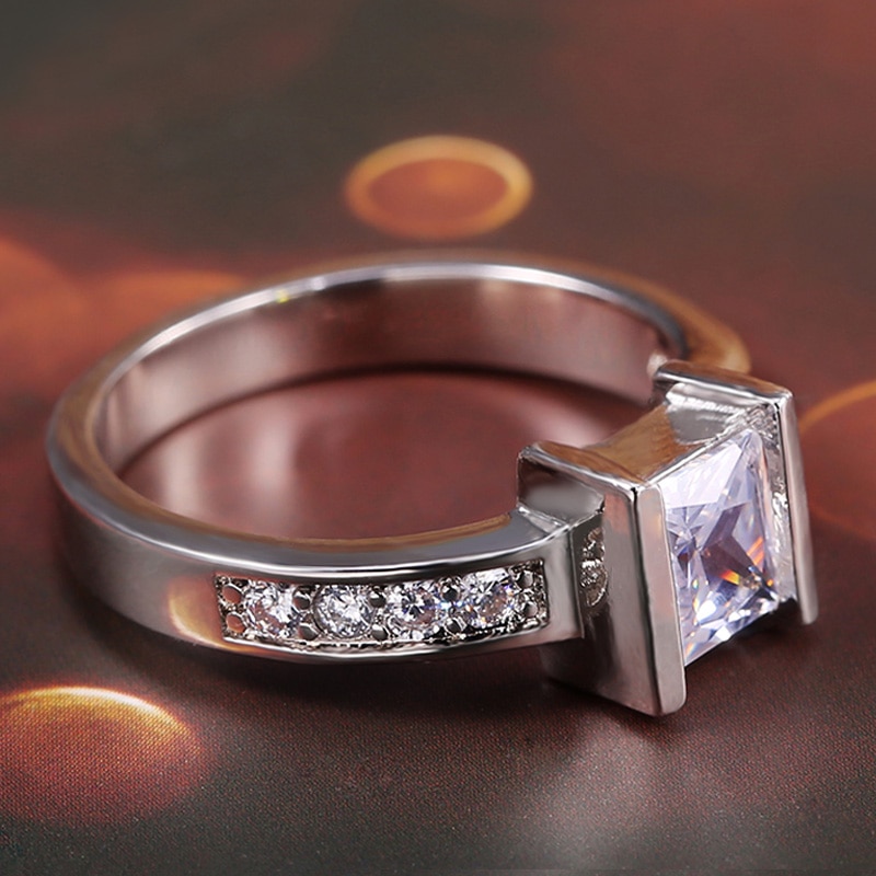 Huitan Klassieke Zirkoon-Ringen Voor Vrouwen Trendy Solitaire Bruiloft Engagement Vrouwen Accessoires Sieraden Ringen