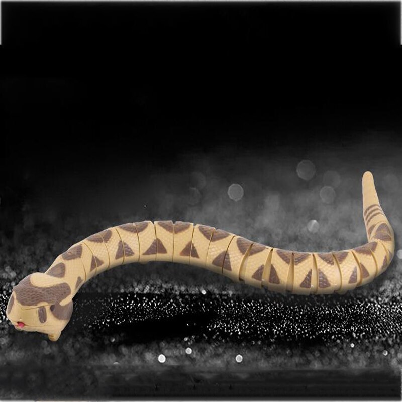 Simulation Remote Control Animal Rattlesnake With sound Effect Tongue Cobra Electric Remote Control Snake Scary Reptile Toy