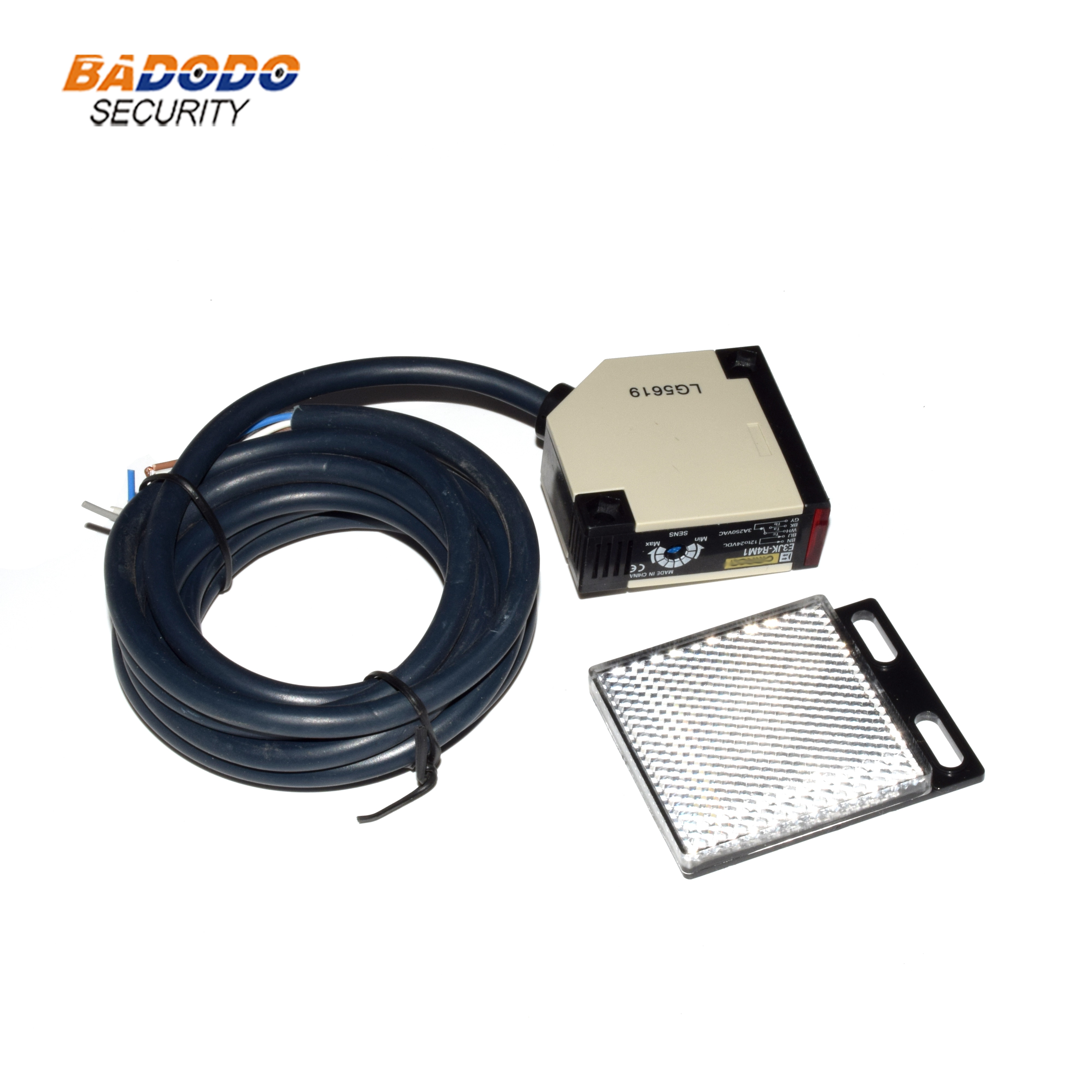 Square Reflex Light Barrier Sensor DC12-24V / AC90-240V Reflective photoelectric switch photocell E3JK-R4M1 infrared beam sensor