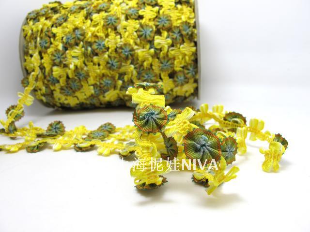 Ruban rococo tissé de 2 mètres avec boutons de fleurs roses | ruban floral décoratif | matériel de scrapbooking | vêtements | décor