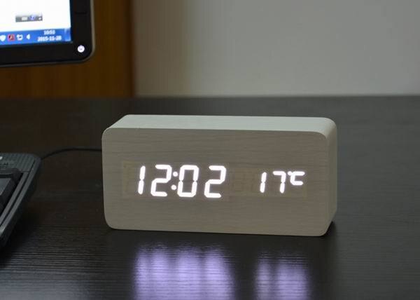 Houten houten klok, digitale klok, elektronische klok en kosten multi-color FiBiSonic wekker met thermometer: white white