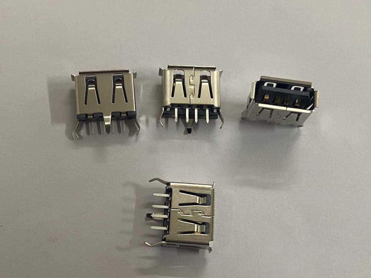 1PCS Original molex USB-A4 female seat 2.0 USB through hole vertical vertical 4Pin 105057-0001 1050570001