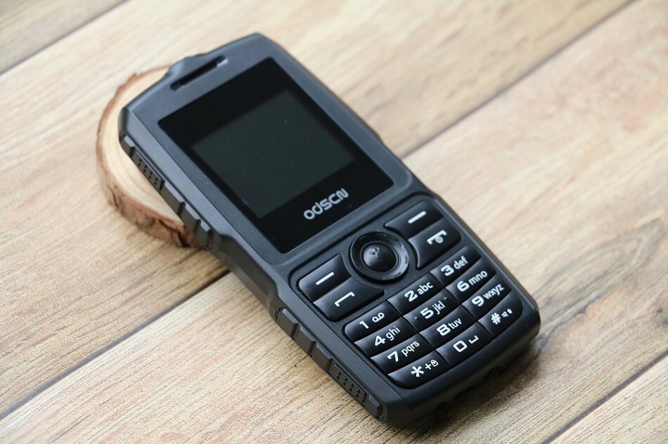 Slim Rugged Cellphone Dual Sim Whatsapp Ebook Bluetooth Camera Flashlight 3.5 jack Radio Russian Keyboard Mobile Phone: add 4G TF card / Black