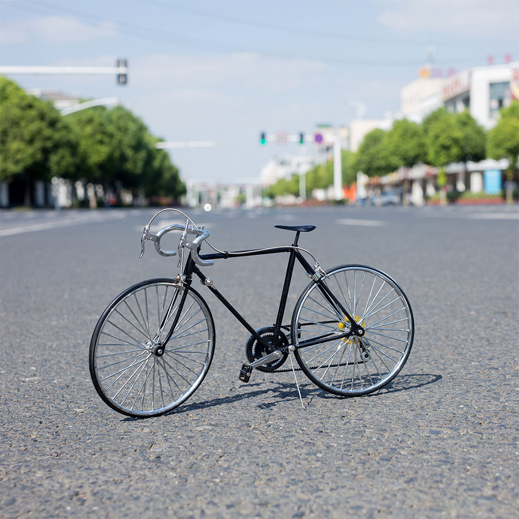 retro 1/6 Fahrrad Modell Metall Fahrrad DIY Bausatz Figuren Heimat Schreibtisch Dekor Handwerk Sammlungen für Erwachsene freundlicher: Schwarz