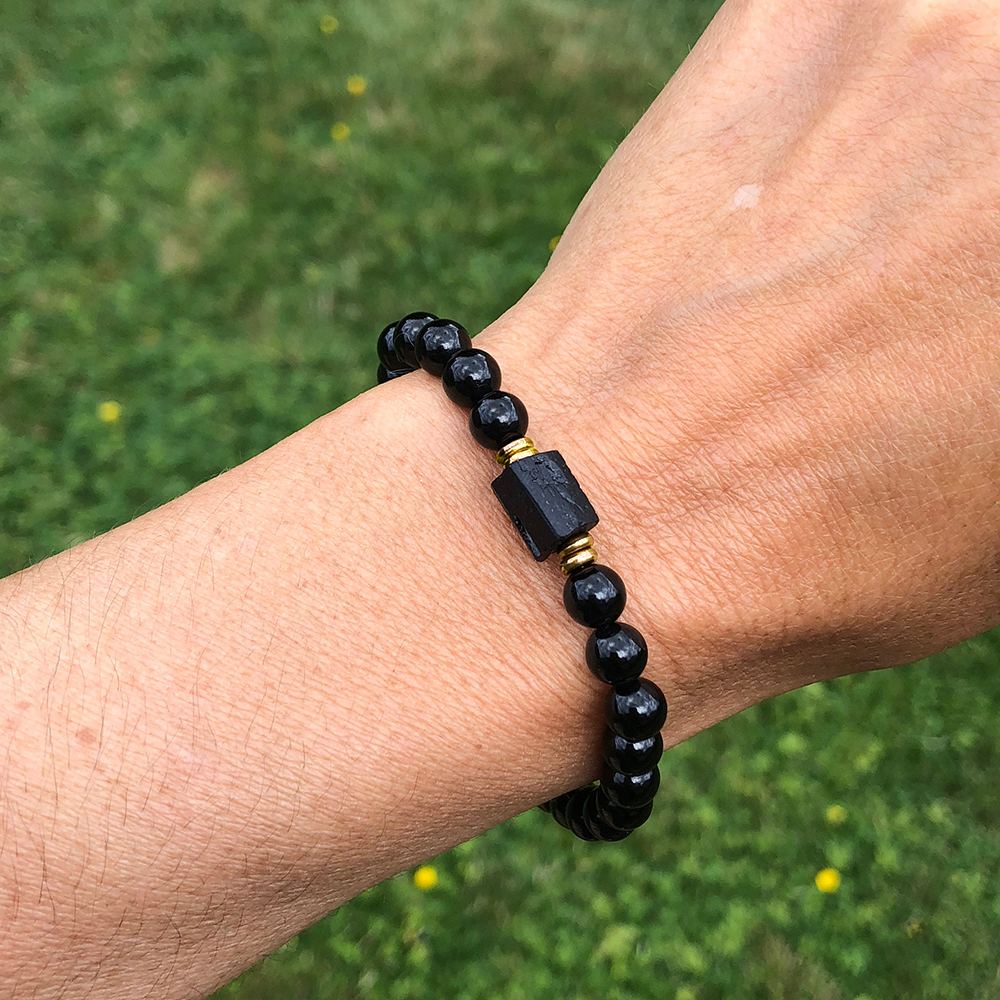 Rå svart turmalin svart turmalin armbånd , 6mm håndleddsmara, beskyttelse, jording, stresslindring, rotchakra ,1pc