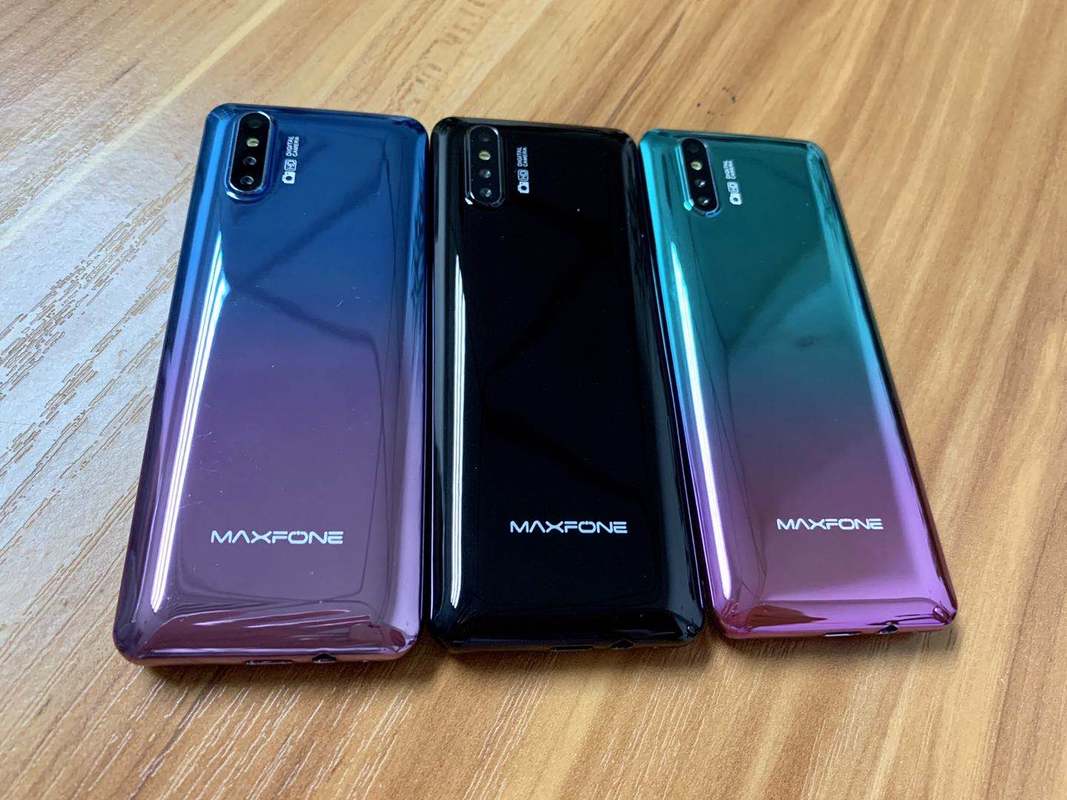 Maxfone Max 3 Mobiele Telefoon 2.4 "Dual Sim Magic Geluid Bluetooth Zaklamp MP3 Camera Bighorn Verblinden Goedkope Celular