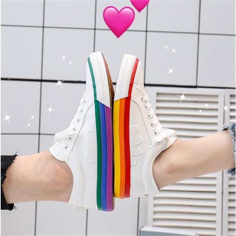 Regnbue sneakers herre sommer student sko vilde modeller en mandlig og en kvindelig hvide sko