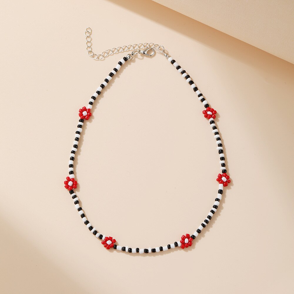 Nowa wiosna kolorowe małe koraliki naszyjnik dla kobiet moda Handmade Daisy z kwiatami i koralikami Chokers naszyjniki biżuteria Boho: black white