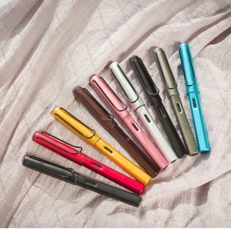 Hollow Out Clip Metal Fountain Pen 0.38mm 0.5mm Posture Correction Ink Pens Stationery School Office Supplies