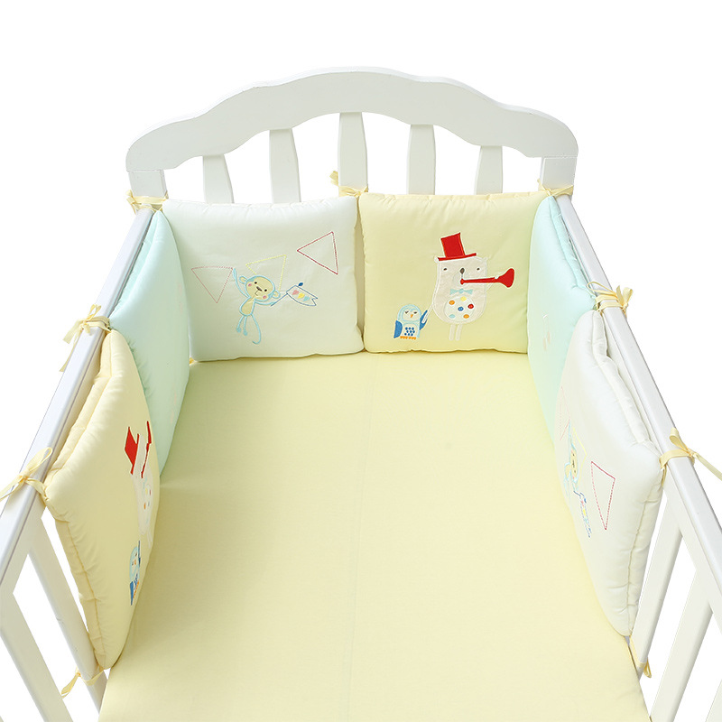 Ensemble de lit pour -né avec motifs de dessins animés, 6 pièces: Ode To Joy plush