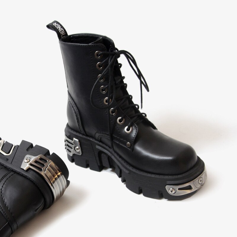 Bottines à plateforme pour femmes, Style Punk, chaussures de moto, à la , garniture métallique, noires, grandes tailles 34 à 42