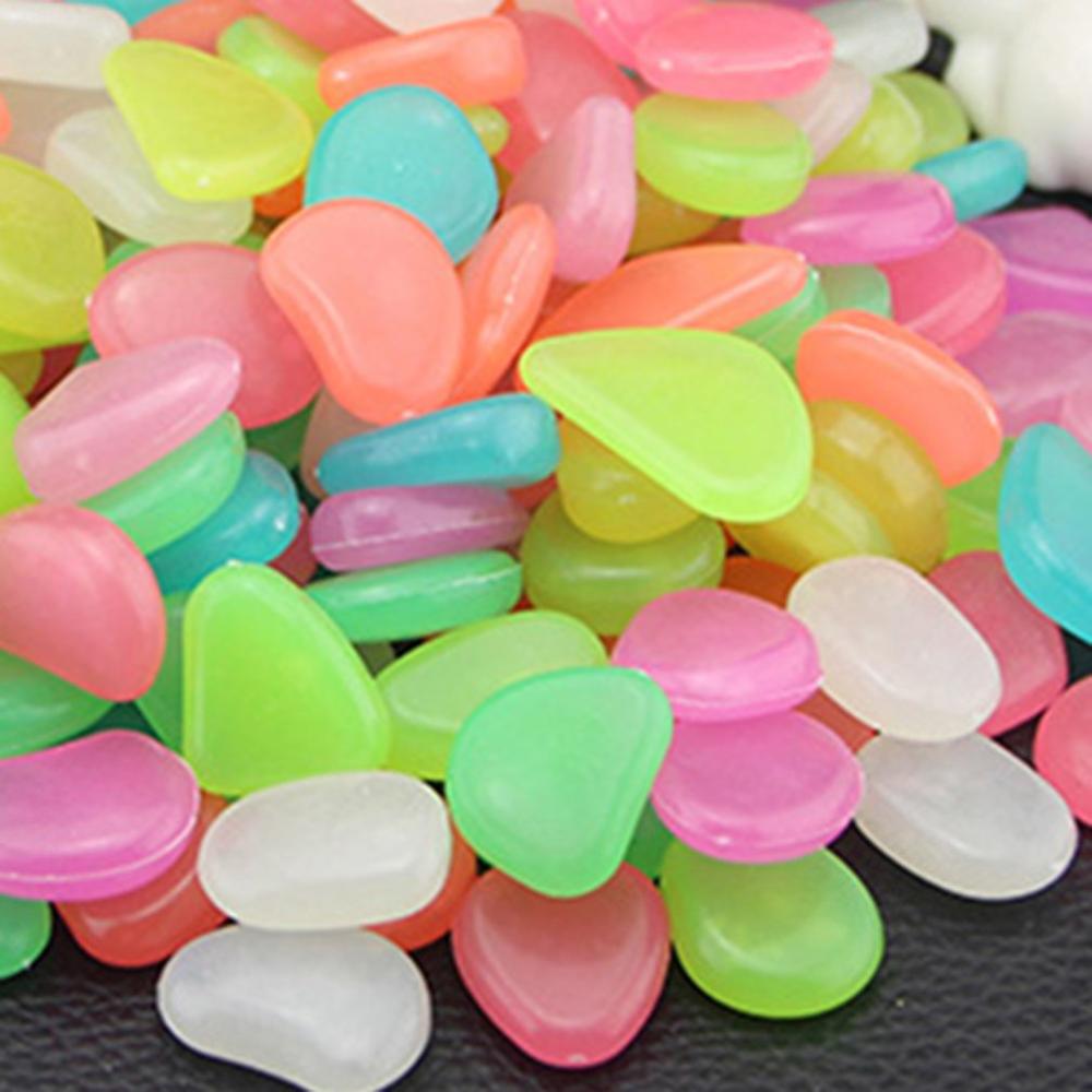 50 Uds. Color Artificial piedra luminosa piedra fluorescente piedra brillante completo Inglés bolsa embalaje paisajismo del tanque de peces