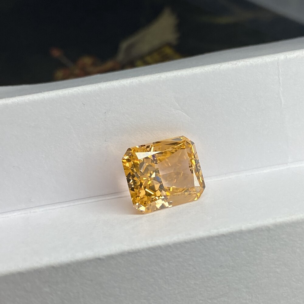 Zirconi cubici di Champagne schiacciati ghiacciati giallo scuro con taglio radiante 12 CTS 6A 10x12mm