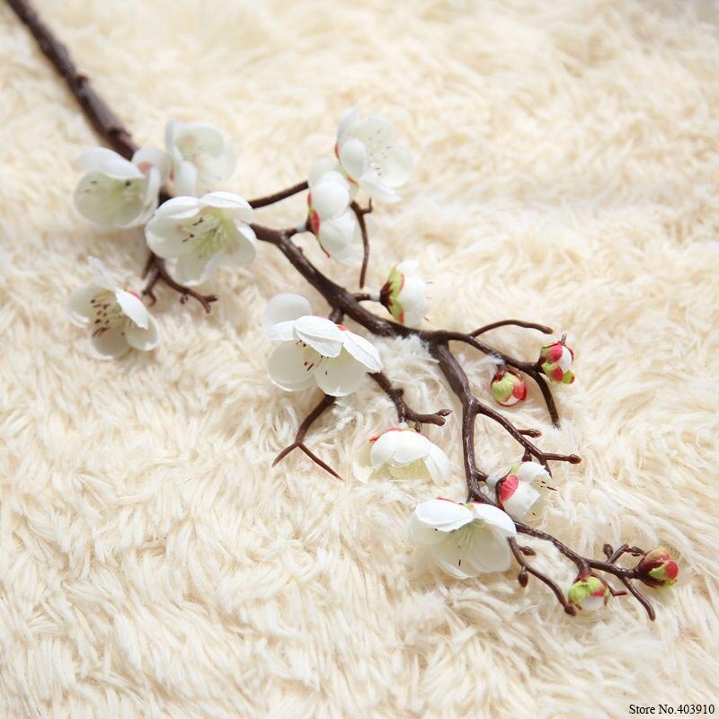 7 stk / lot blomme kirsebærblomster silke kunstige blomster plast stilk sakura træ gren hjem bordindretning bryllup dekoration krans: Hvid
