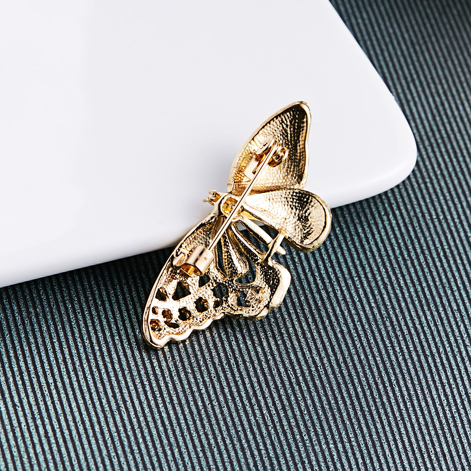 Rinhoo-broches de mariposa, Libélula, pájaro, Animal, Metal, diamantes de imitación, insectos, banquete, boda, broche, alfileres, ,