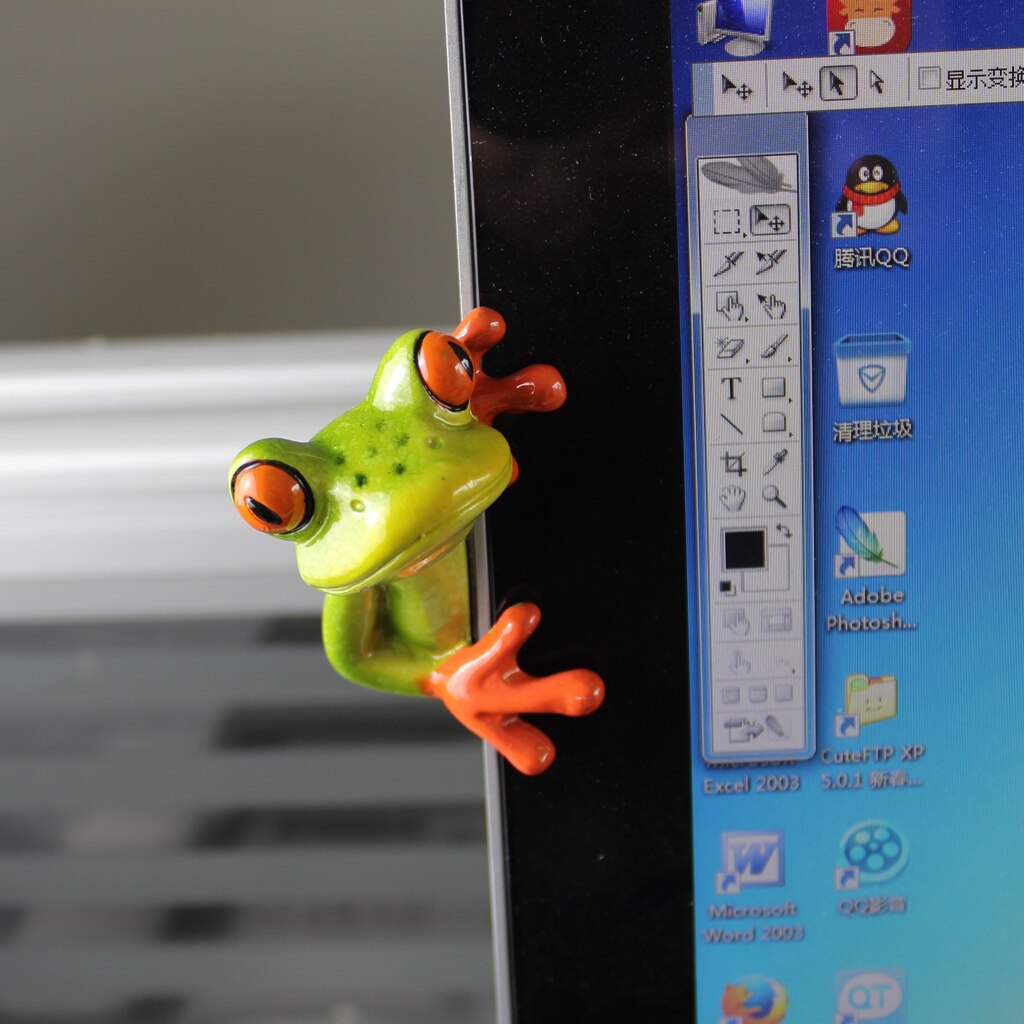 Resin 3D Craft Frog Decoration Office Desk Computer Decoration
