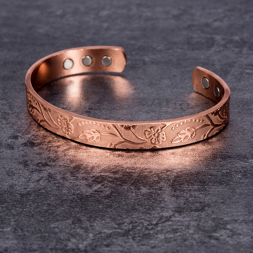 Vinterly Open Manchet Verstelbare Armbanden voor Vrouwen Gezondheid Energie Magnetische Armbanden Bloem Patroon Zuiver Koper Armbanden en Armbanden